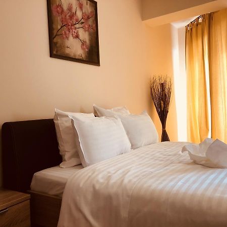 בוקרשט Monte Carlo Palace Rooms מראה חיצוני תמונה