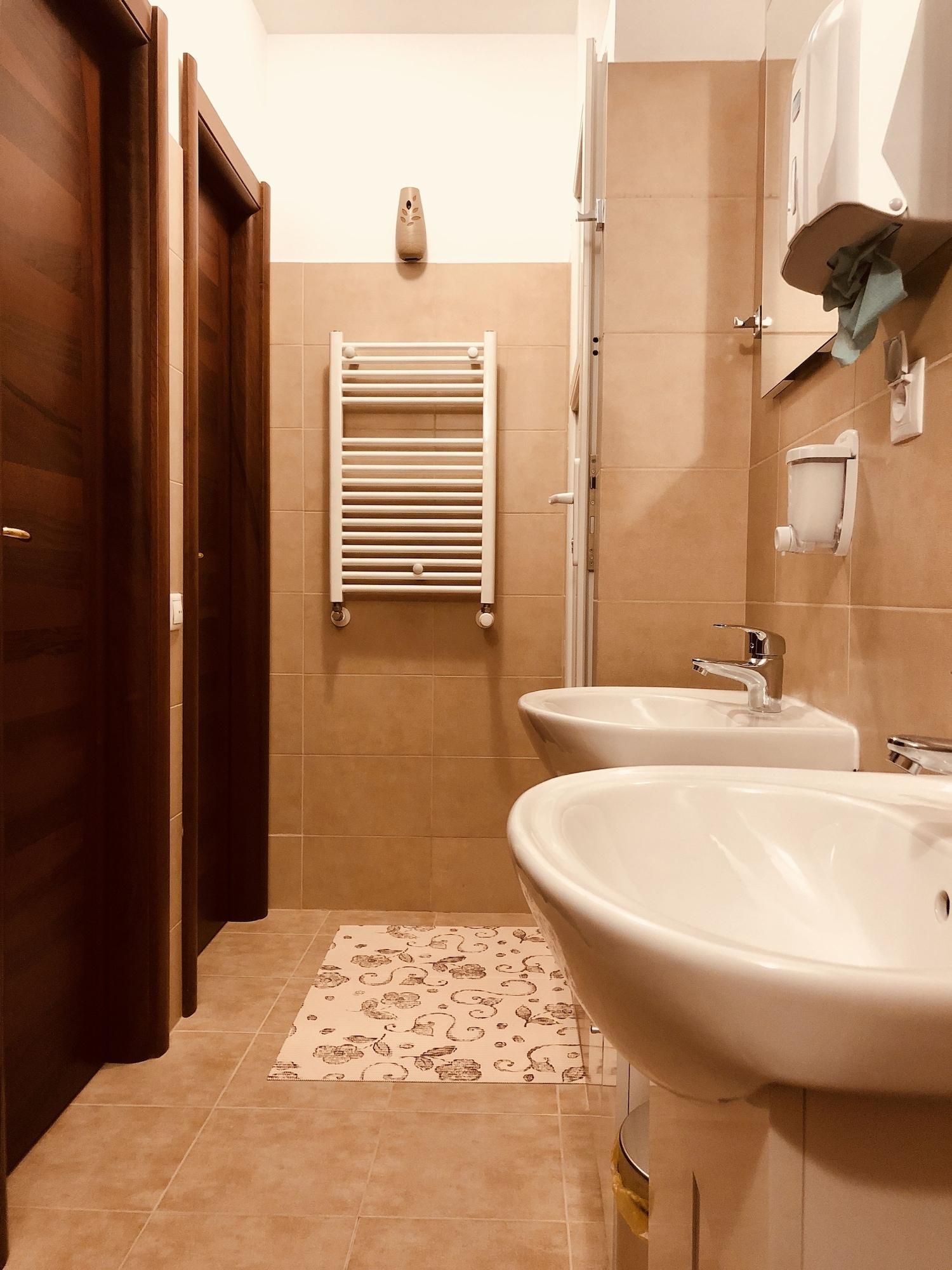 בוקרשט Monte Carlo Palace Rooms מראה חיצוני תמונה
