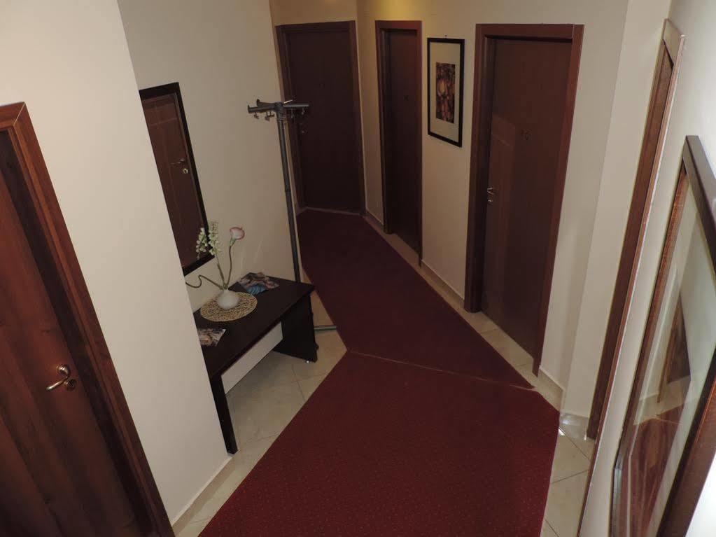 בוקרשט Monte Carlo Palace Rooms מראה חיצוני תמונה
